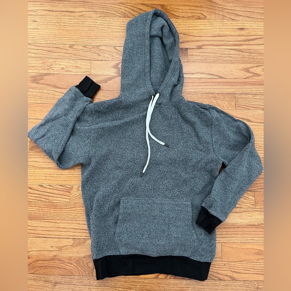 ⭐️5/$25⭐️ FEAT Gray Pullover Hoodie Sweater